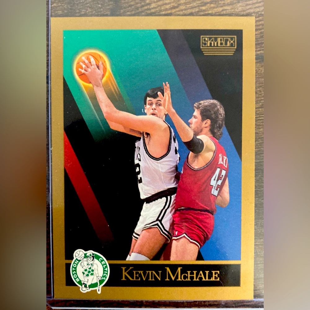 1990-91 Skybox Kevin Mchale Boston Celtics Basketball Card #19 HOF - mint